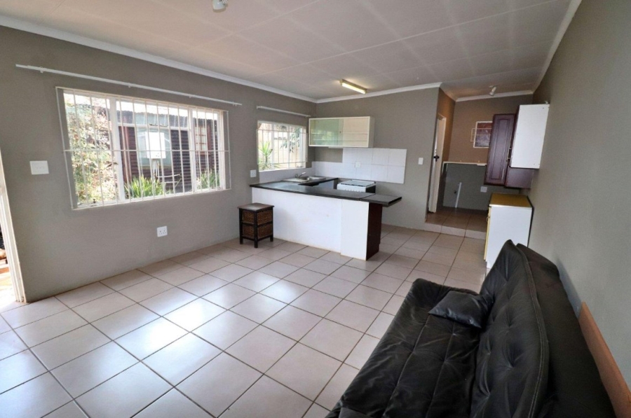 6 Bedroom Property for Sale in Primrose Gauteng