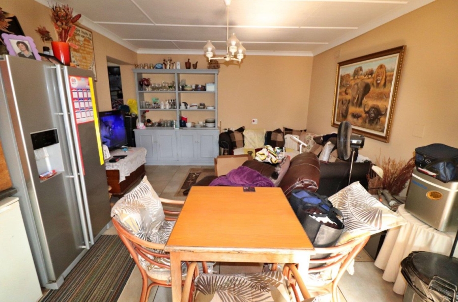 6 Bedroom Property for Sale in Primrose Gauteng