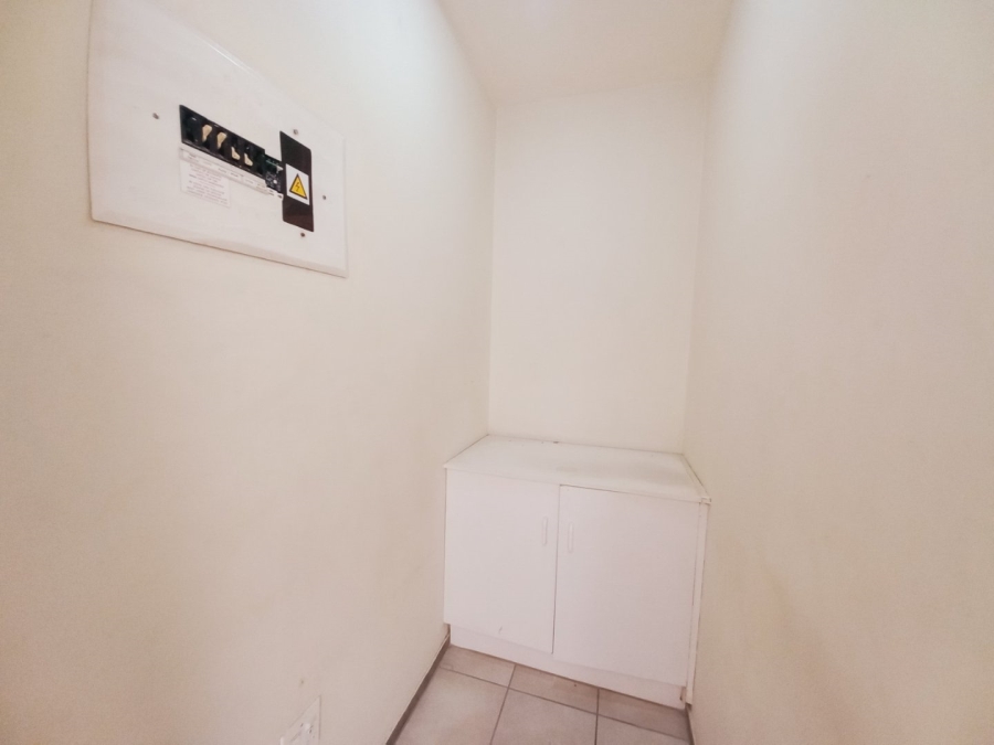 1 Bedroom Property for Sale in Malvern East Gauteng
