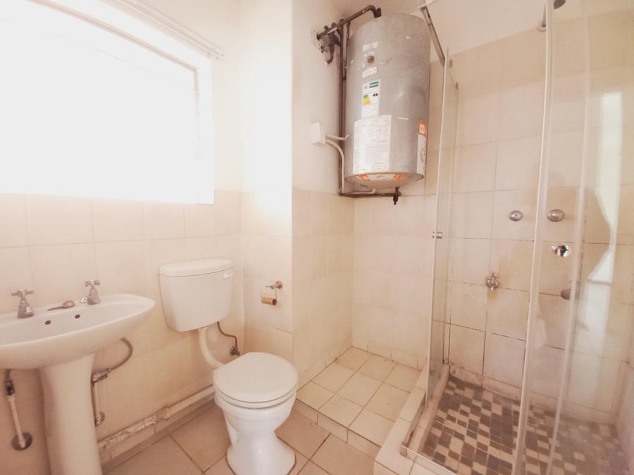1 Bedroom Property for Sale in Malvern East Gauteng
