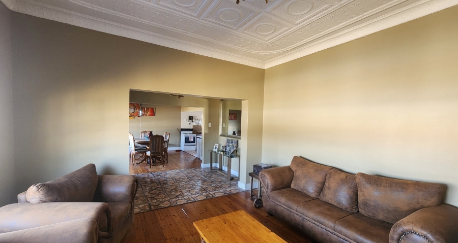 7 Bedroom Property for Sale in Maraisburg Gauteng