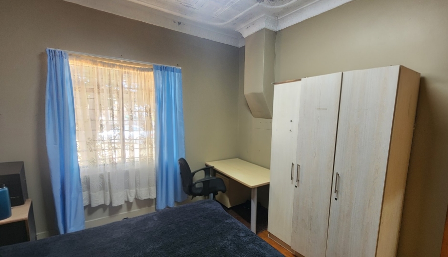 7 Bedroom Property for Sale in Maraisburg Gauteng