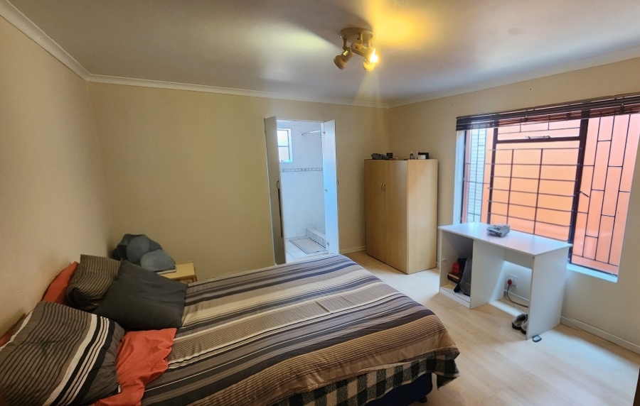 7 Bedroom Property for Sale in Maraisburg Gauteng
