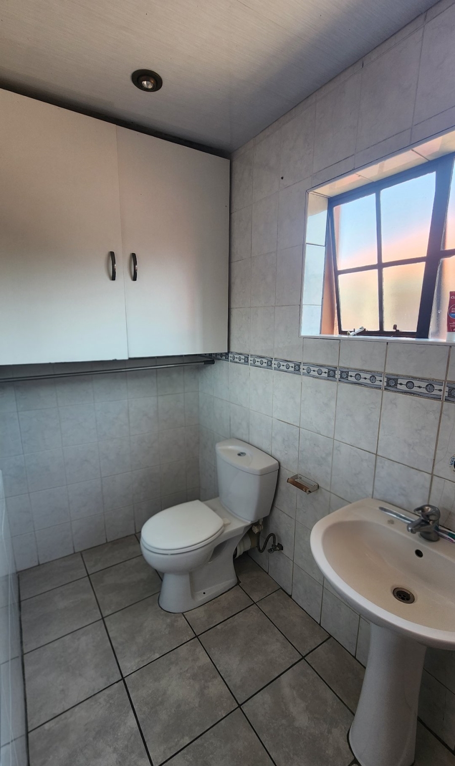 7 Bedroom Property for Sale in Maraisburg Gauteng