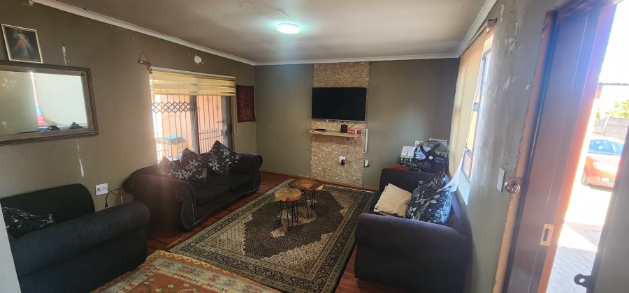 7 Bedroom Property for Sale in Maraisburg Gauteng