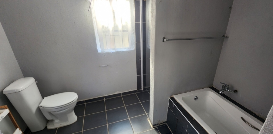 7 Bedroom Property for Sale in Maraisburg Gauteng