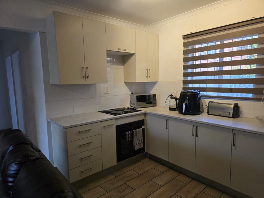 To Let 2 Bedroom Property for Rent in Witfield Gauteng