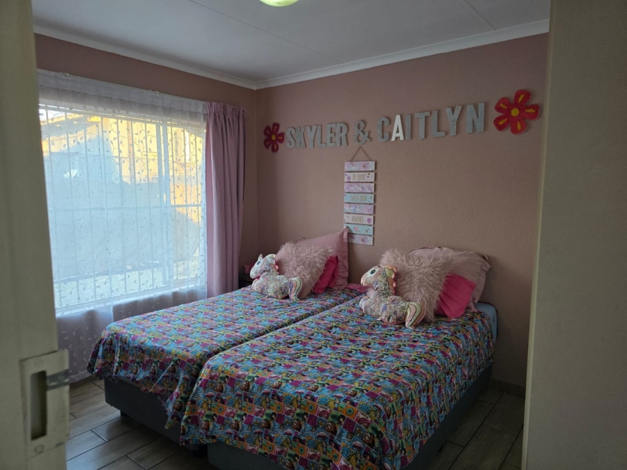 To Let 2 Bedroom Property for Rent in Witfield Gauteng
