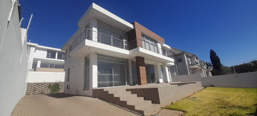 6 Bedroom Property for Sale in Waterkloof Heights Gauteng