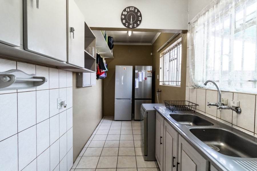 4 Bedroom Property for Sale in Zwartkop Gauteng