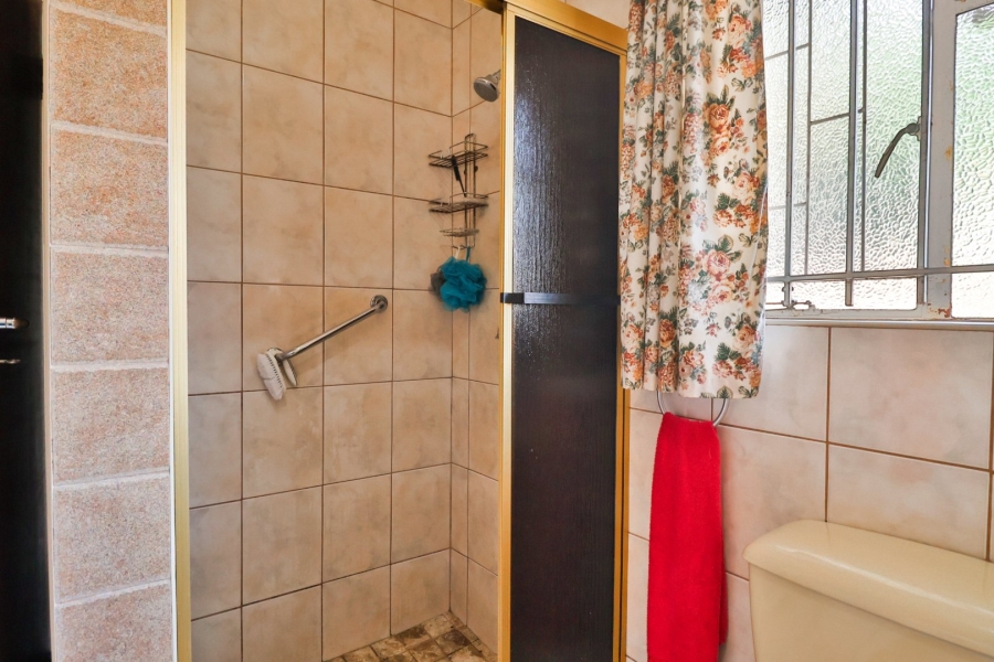 4 Bedroom Property for Sale in Zwartkop Gauteng