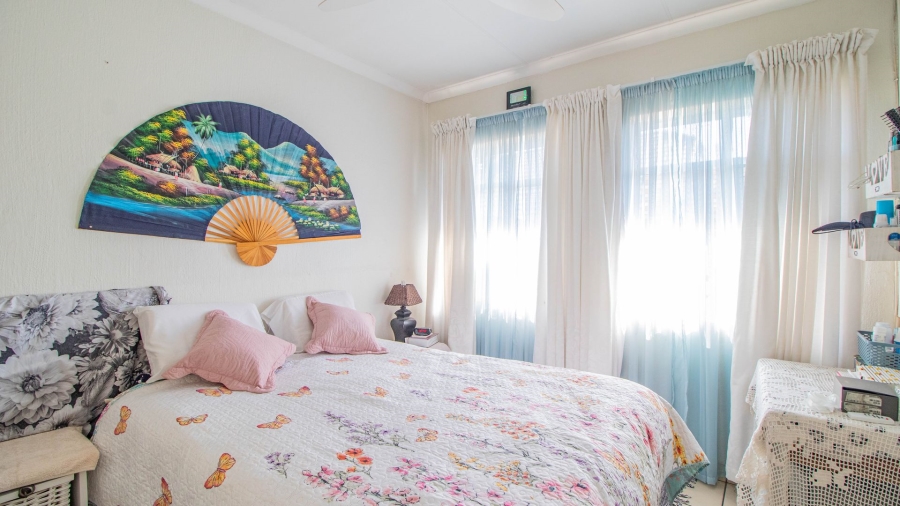 3 Bedroom Property for Sale in Bonaero Park Gauteng