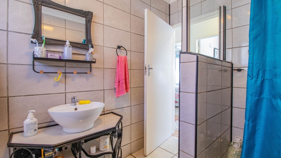 3 Bedroom Property for Sale in Bonaero Park Gauteng