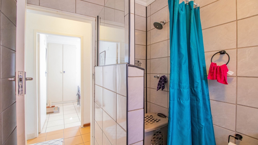 3 Bedroom Property for Sale in Bonaero Park Gauteng