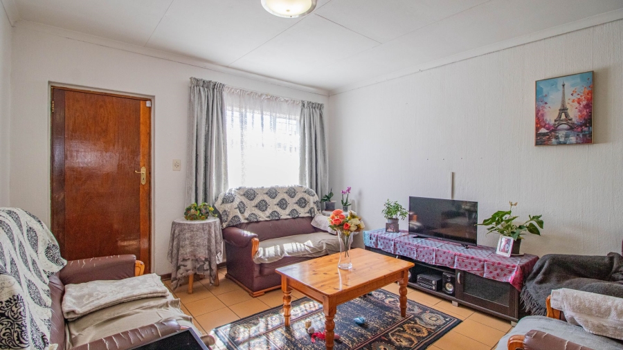 3 Bedroom Property for Sale in Bonaero Park Gauteng