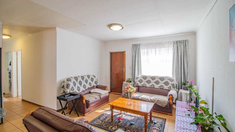 3 Bedroom Property for Sale in Bonaero Park Gauteng