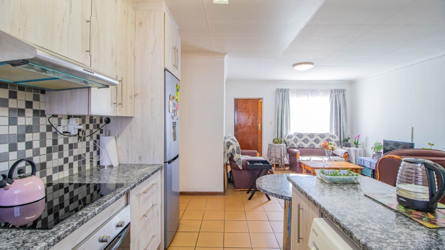3 Bedroom Property for Sale in Bonaero Park Gauteng
