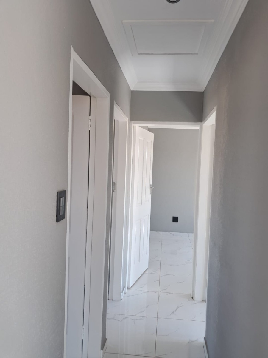2 Bedroom Property for Sale in Selcourt Gauteng