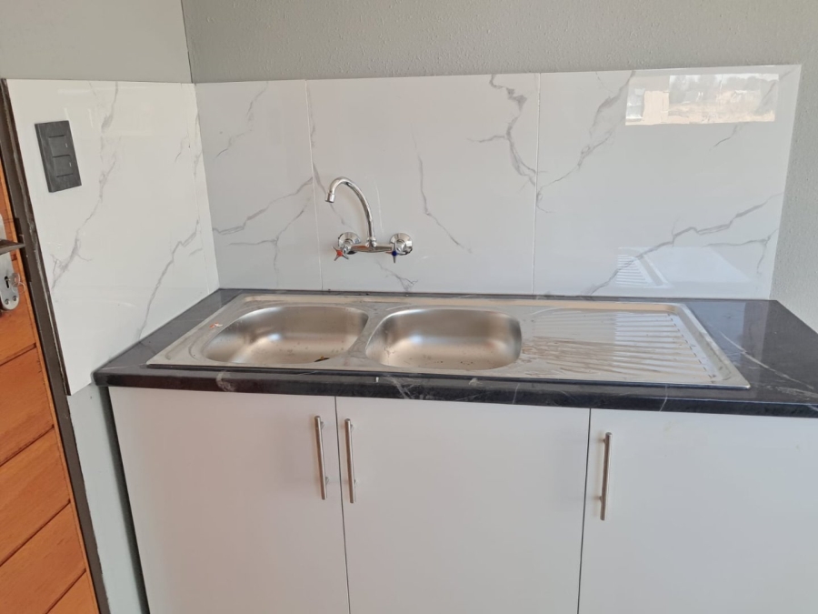 2 Bedroom Property for Sale in Selcourt Gauteng