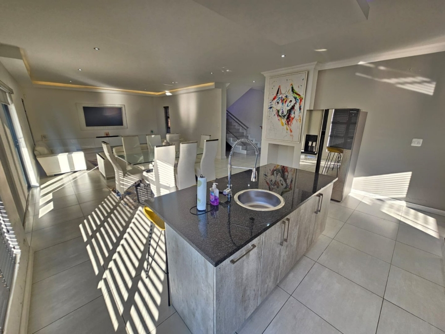 To Let 3 Bedroom Property for Rent in Monavoni Gauteng
