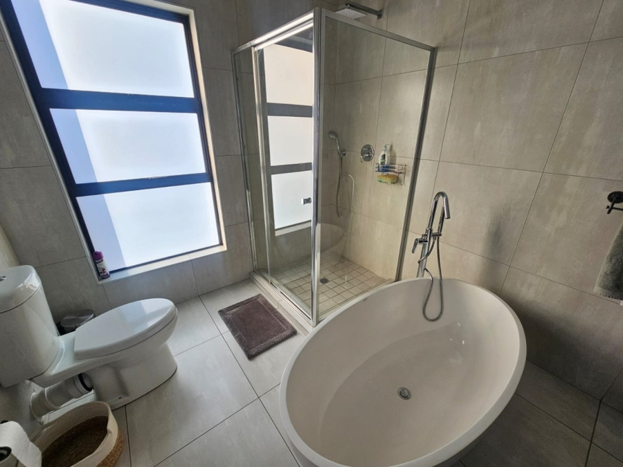 To Let 3 Bedroom Property for Rent in Monavoni Gauteng