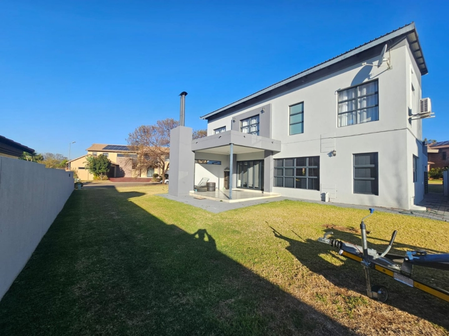 To Let 3 Bedroom Property for Rent in Monavoni Gauteng