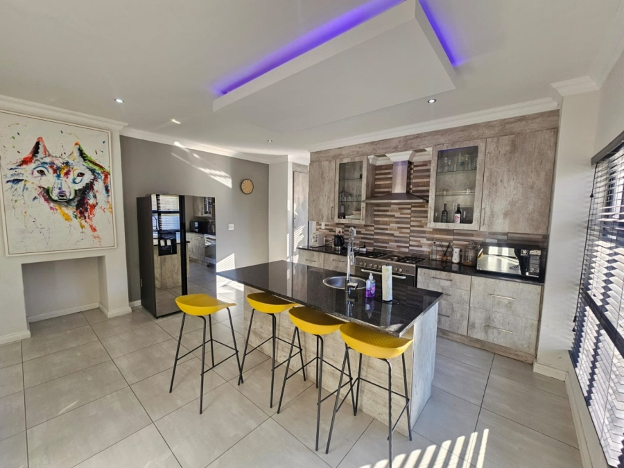 3 Bedroom Property for Sale in Monavoni Gauteng