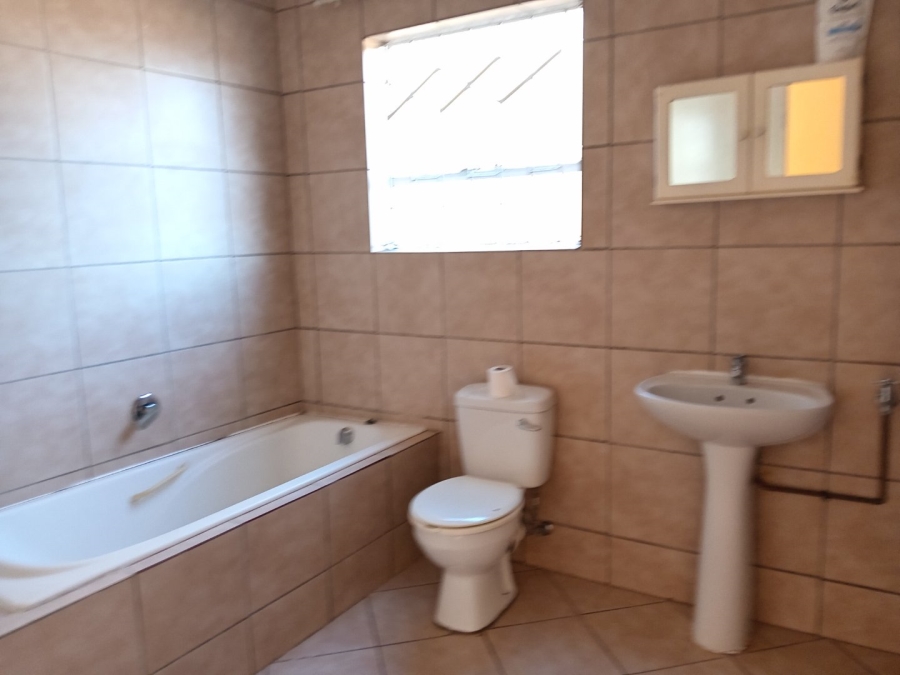3 Bedroom Property for Sale in Bonanne Gauteng