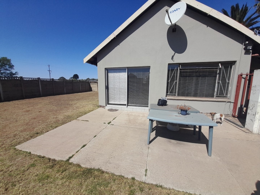 3 Bedroom Property for Sale in Bonanne Gauteng