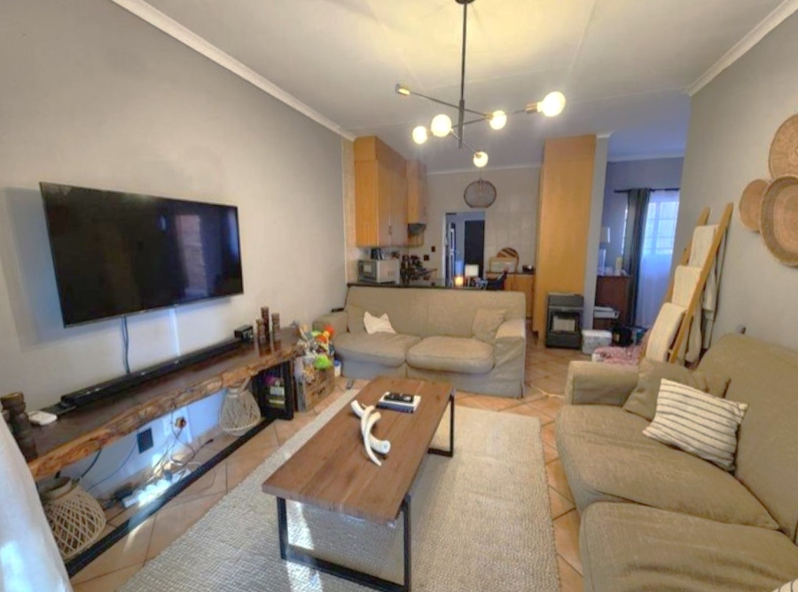 2 Bedroom Property for Sale in Rooihuiskraal North Gauteng
