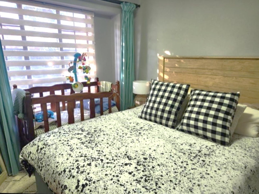 2 Bedroom Property for Sale in Rooihuiskraal North Gauteng