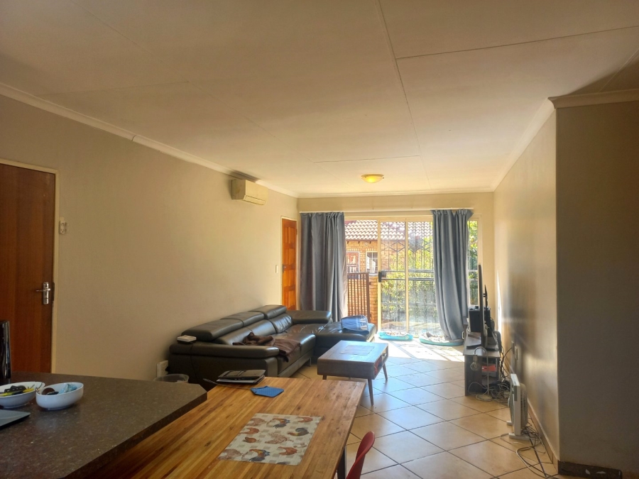3 Bedroom Property for Sale in Kosmosdal Gauteng