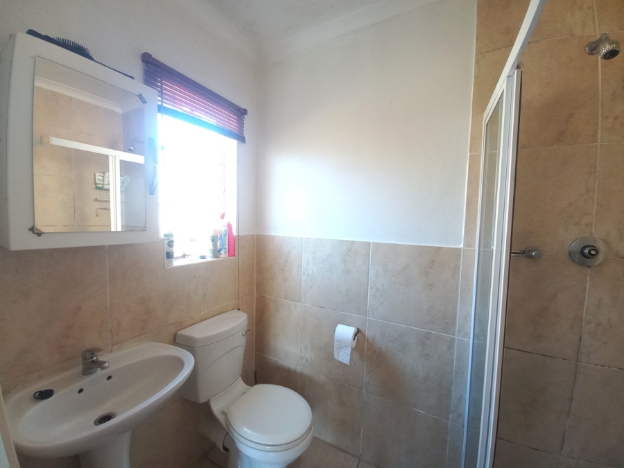 3 Bedroom Property for Sale in Kosmosdal Gauteng