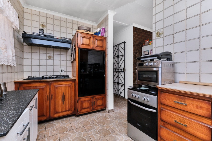 4 Bedroom Property for Sale in Witpoortjie Gauteng