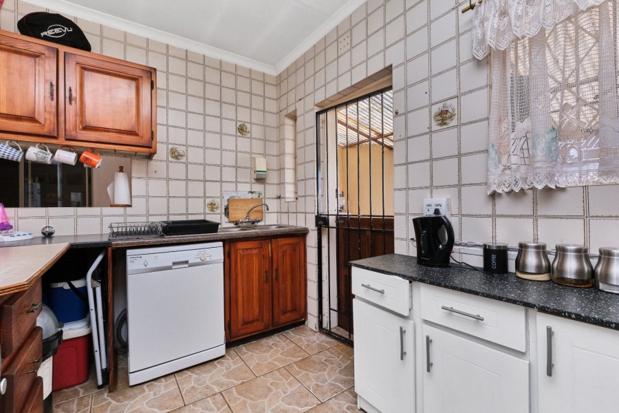 4 Bedroom Property for Sale in Witpoortjie Gauteng