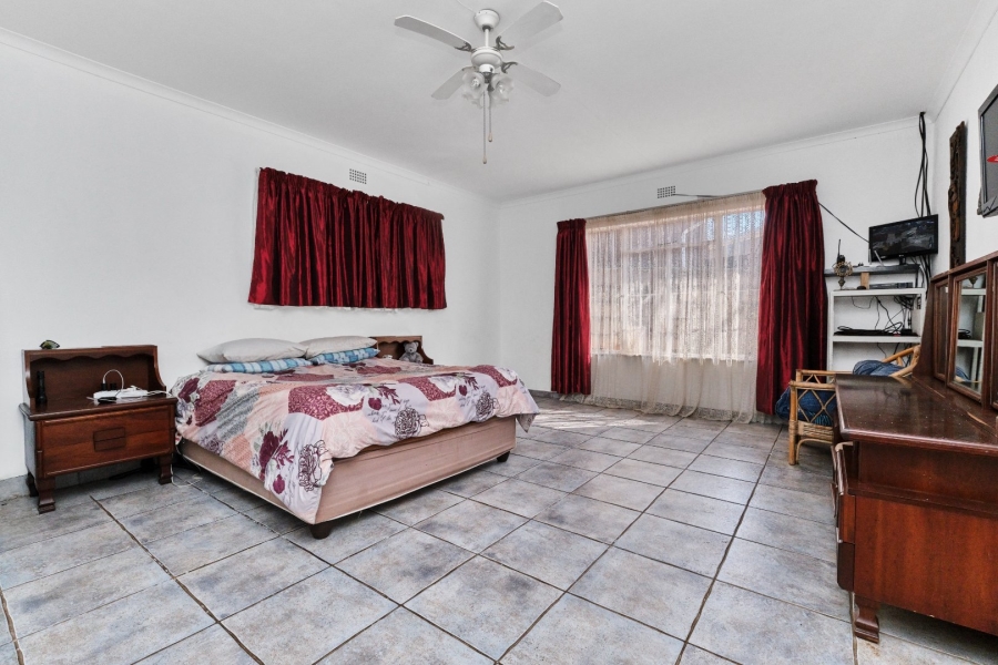 4 Bedroom Property for Sale in Witpoortjie Gauteng
