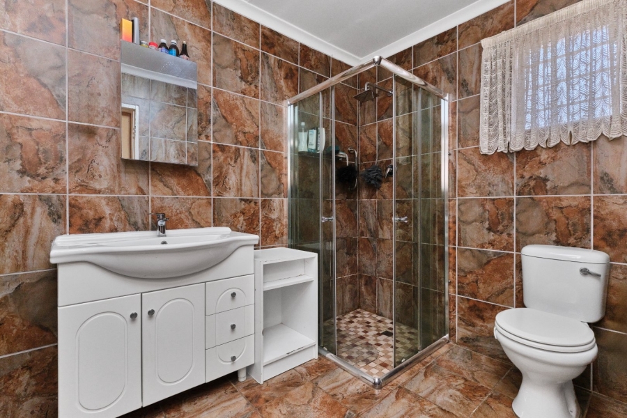 4 Bedroom Property for Sale in Witpoortjie Gauteng