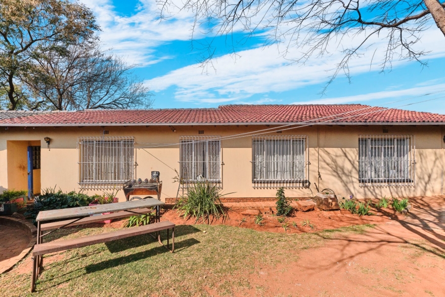 4 Bedroom Property for Sale in Witpoortjie Gauteng