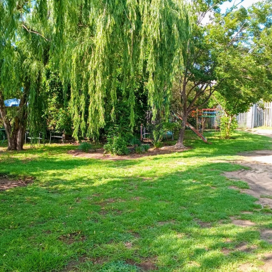 To Let 2 Bedroom Property for Rent in Glen Austin Gauteng