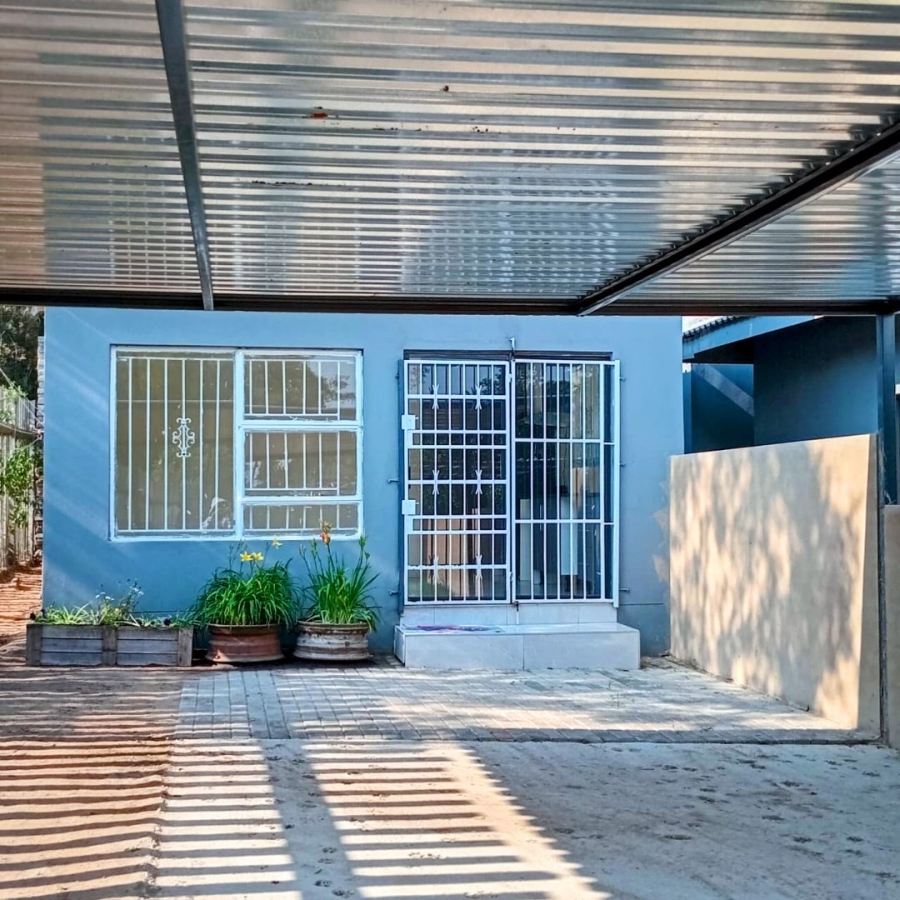 To Let 2 Bedroom Property for Rent in Glen Austin Gauteng