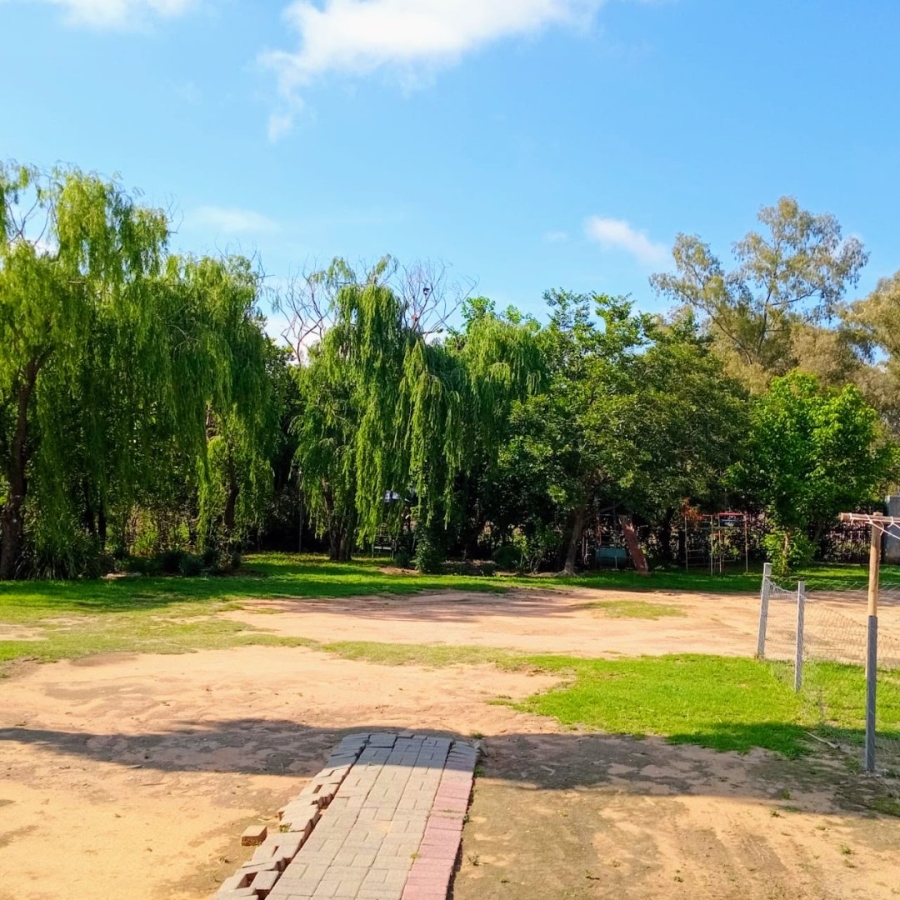 To Let 2 Bedroom Property for Rent in Glen Austin Gauteng