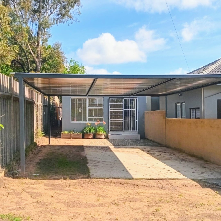 To Let 2 Bedroom Property for Rent in Glen Austin Gauteng