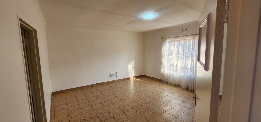 To Let 4 Bedroom Property for Rent in Florida Gauteng