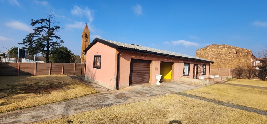 To Let 4 Bedroom Property for Rent in Florida Gauteng