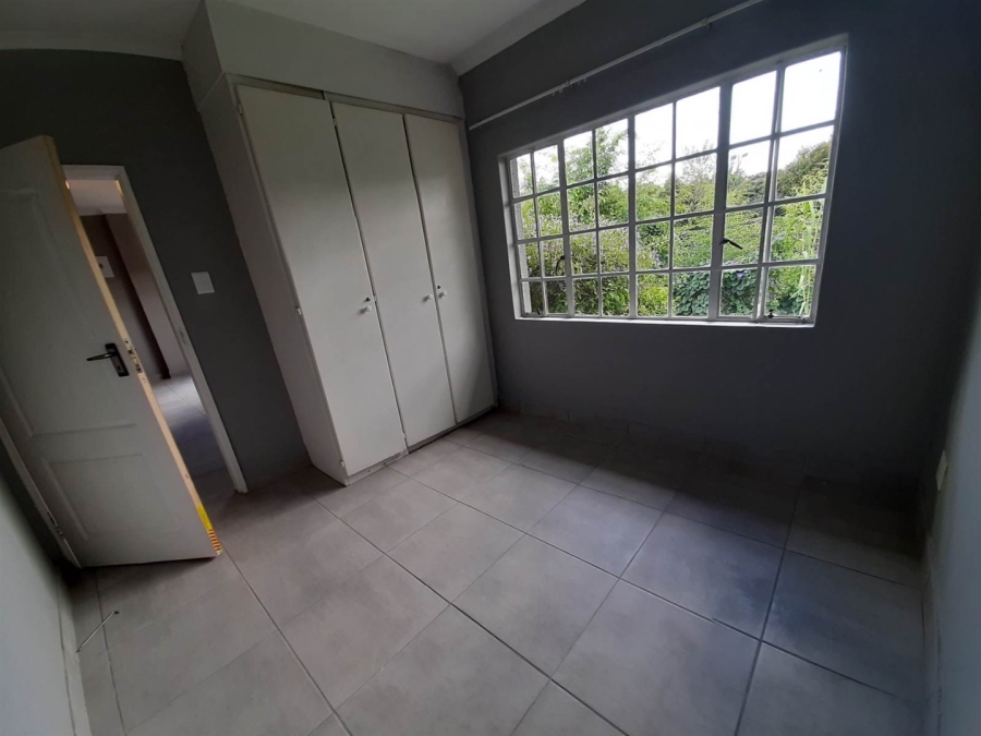 To Let 2 Bedroom Property for Rent in Linden Gauteng