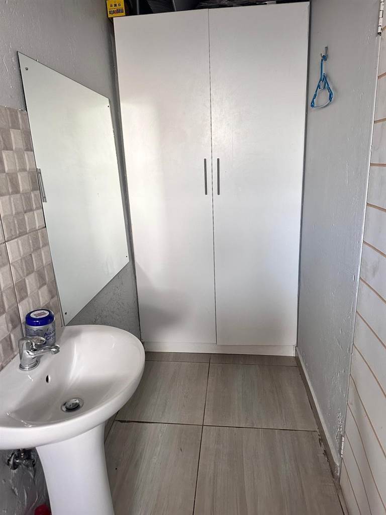 To Let 1 Bedroom Property for Rent in Kensington Gauteng