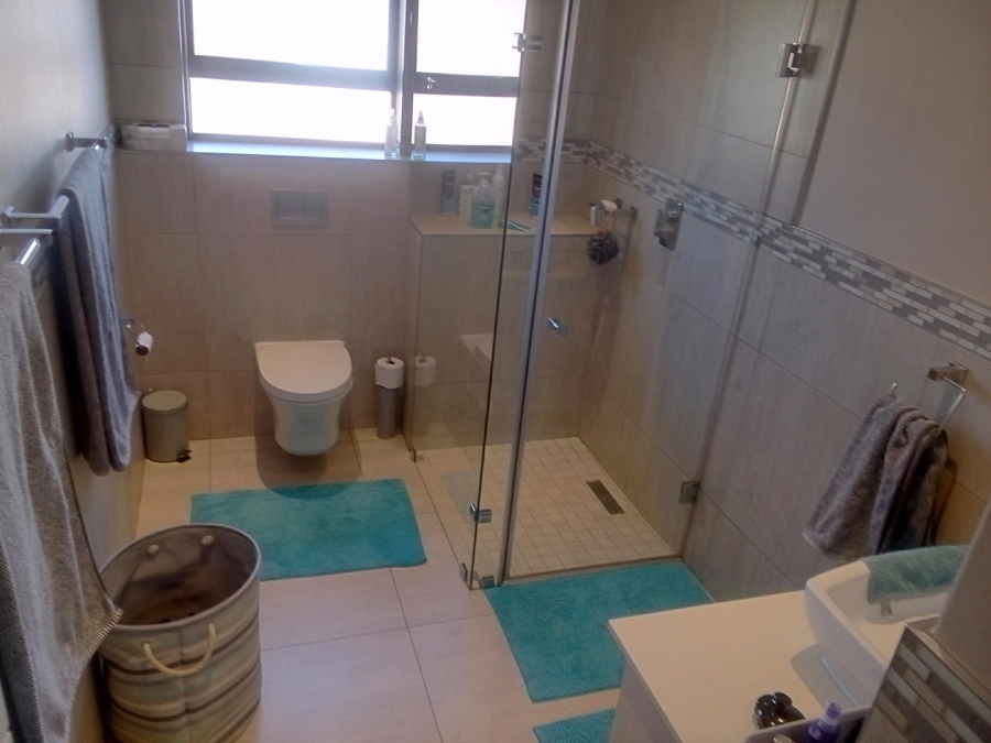 5 Bedroom Property for Sale in Monavoni Gauteng