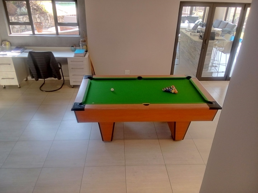 5 Bedroom Property for Sale in Monavoni Gauteng