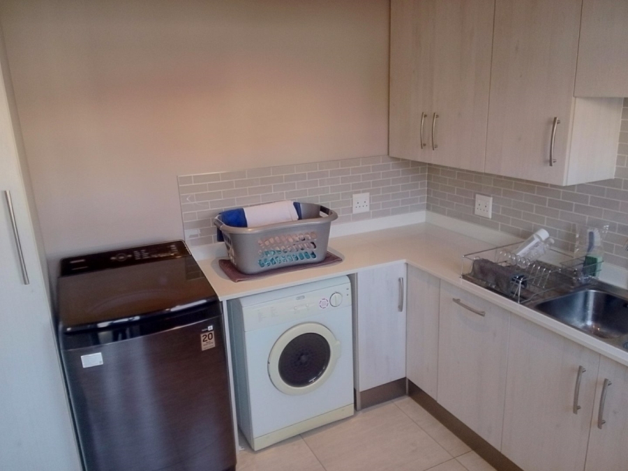 5 Bedroom Property for Sale in Monavoni Gauteng
