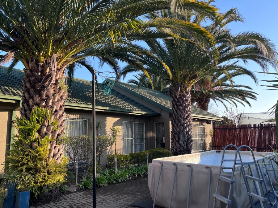 4 Bedroom Property for Sale in Vanderbijlpark SW 5 Gauteng